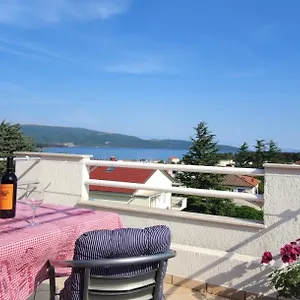 apartmani-petra-krk-island-51500.primorje-gorskikotar.com/